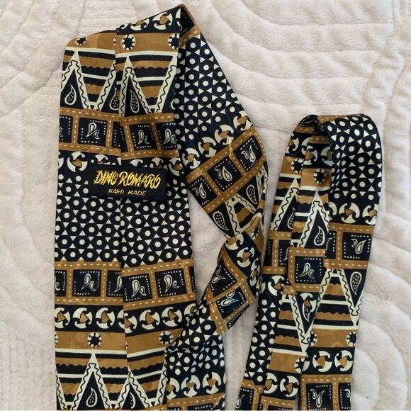 Dino Romaro Geometric Patterned Vintage Handmade Tie - Black and Gold - Picture 6 of 10